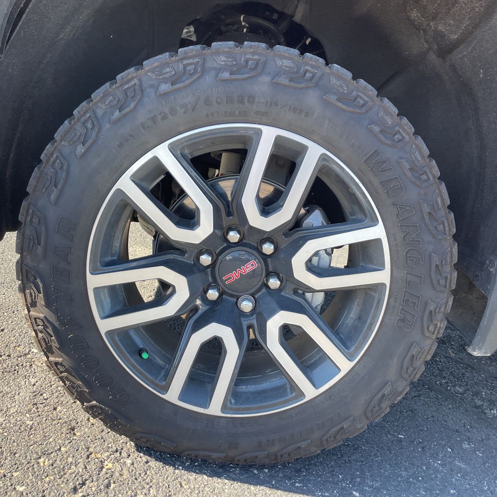 2025 GMC Sierra 1500 AT4