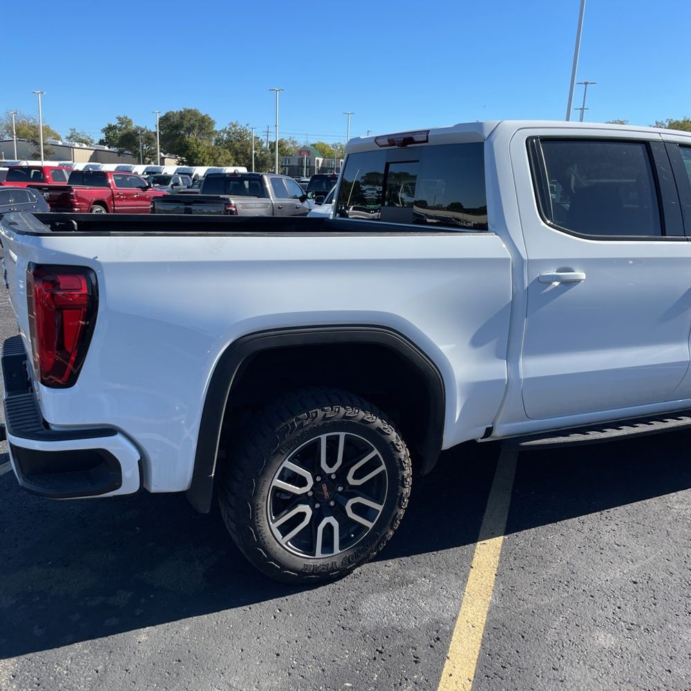 2025 GMC Sierra 1500 AT4