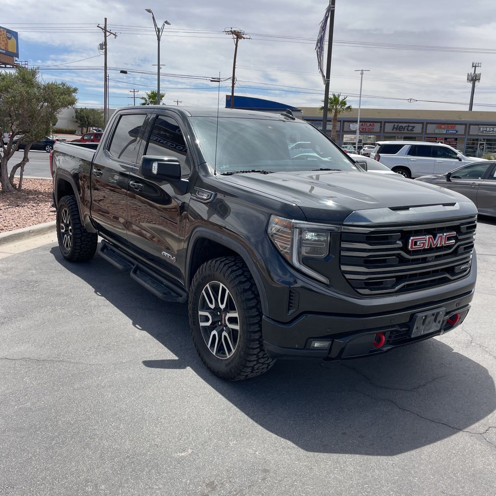 2023 GMC Sierra 1500 AT4