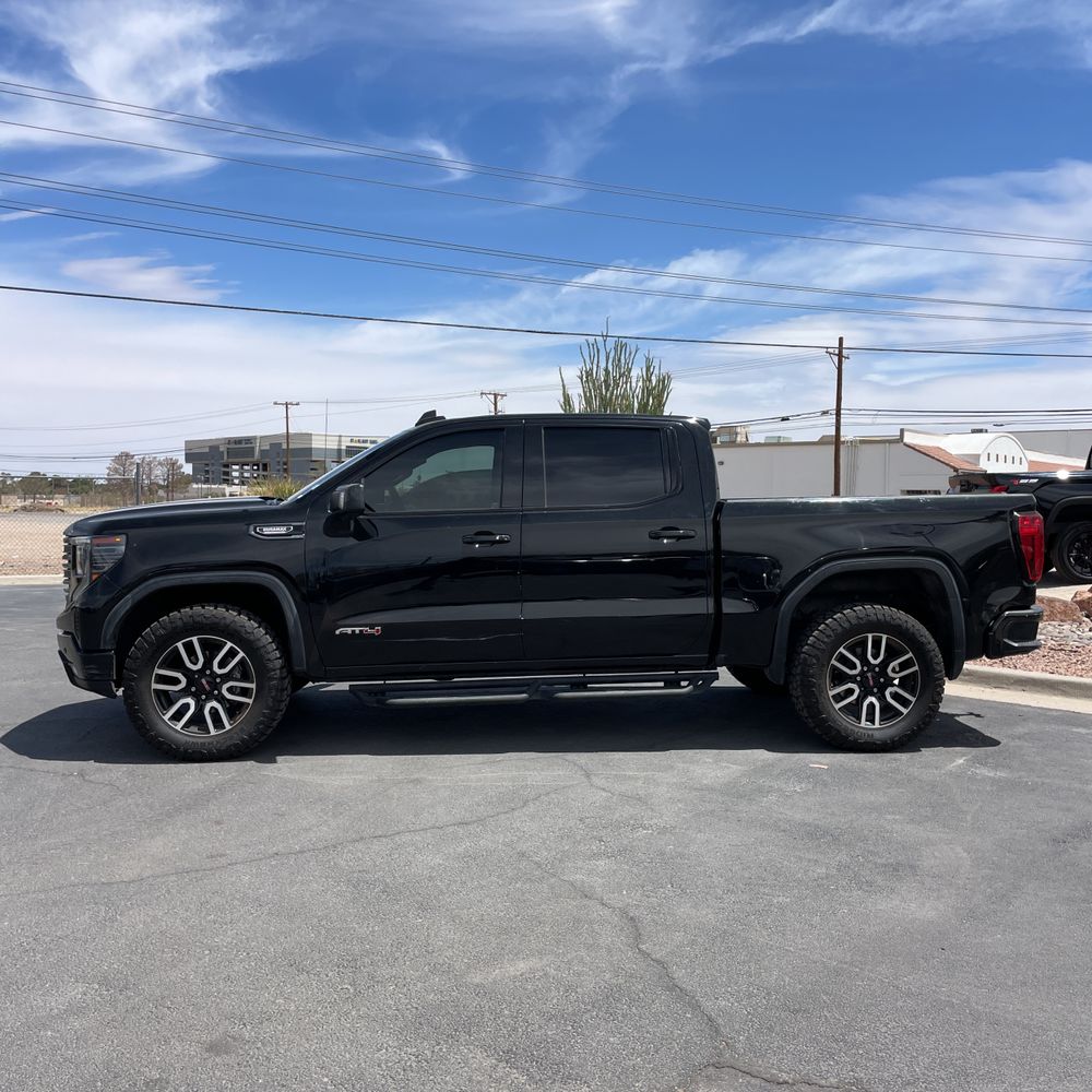 2023 GMC Sierra 1500 AT4