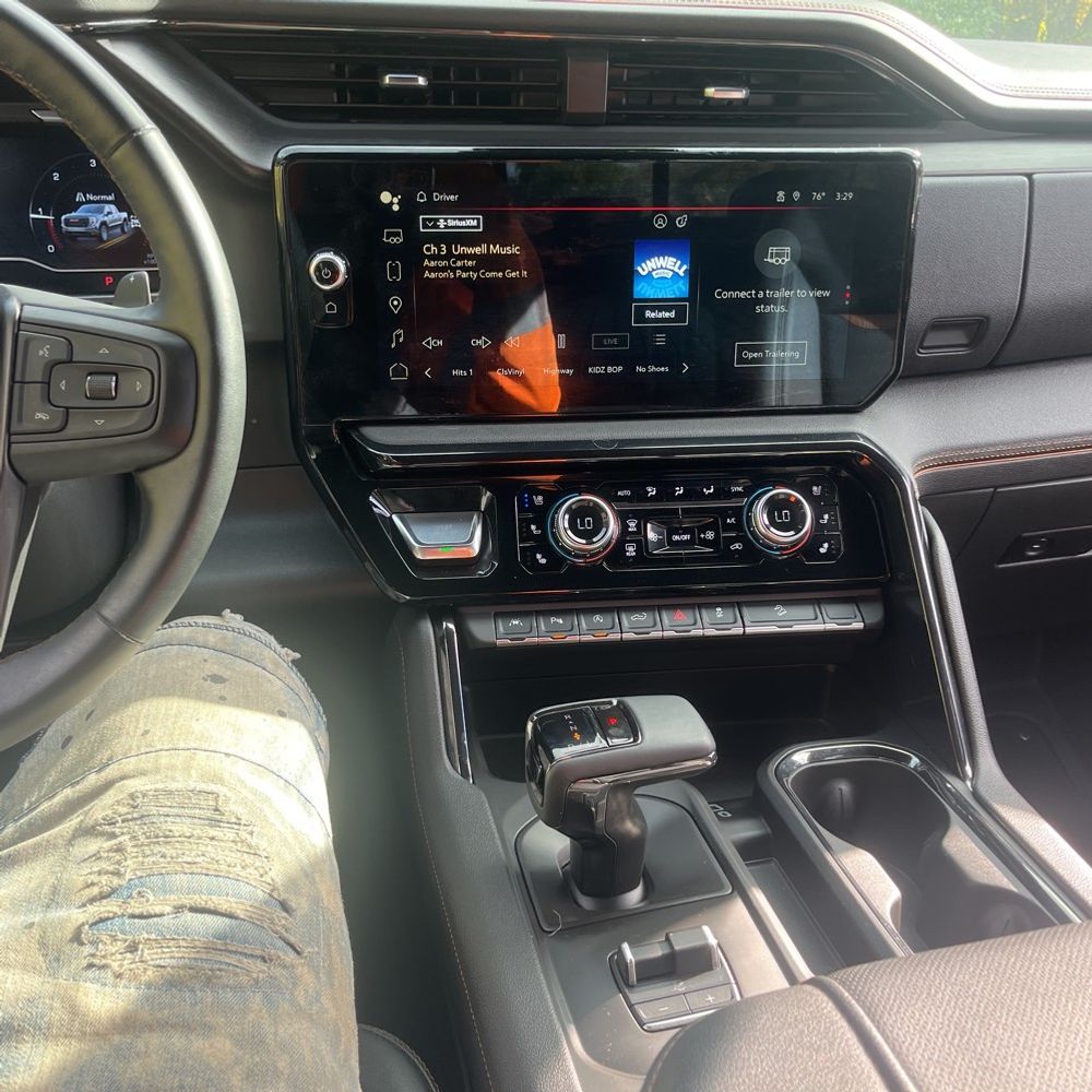 2023 GMC Sierra 1500 AT4