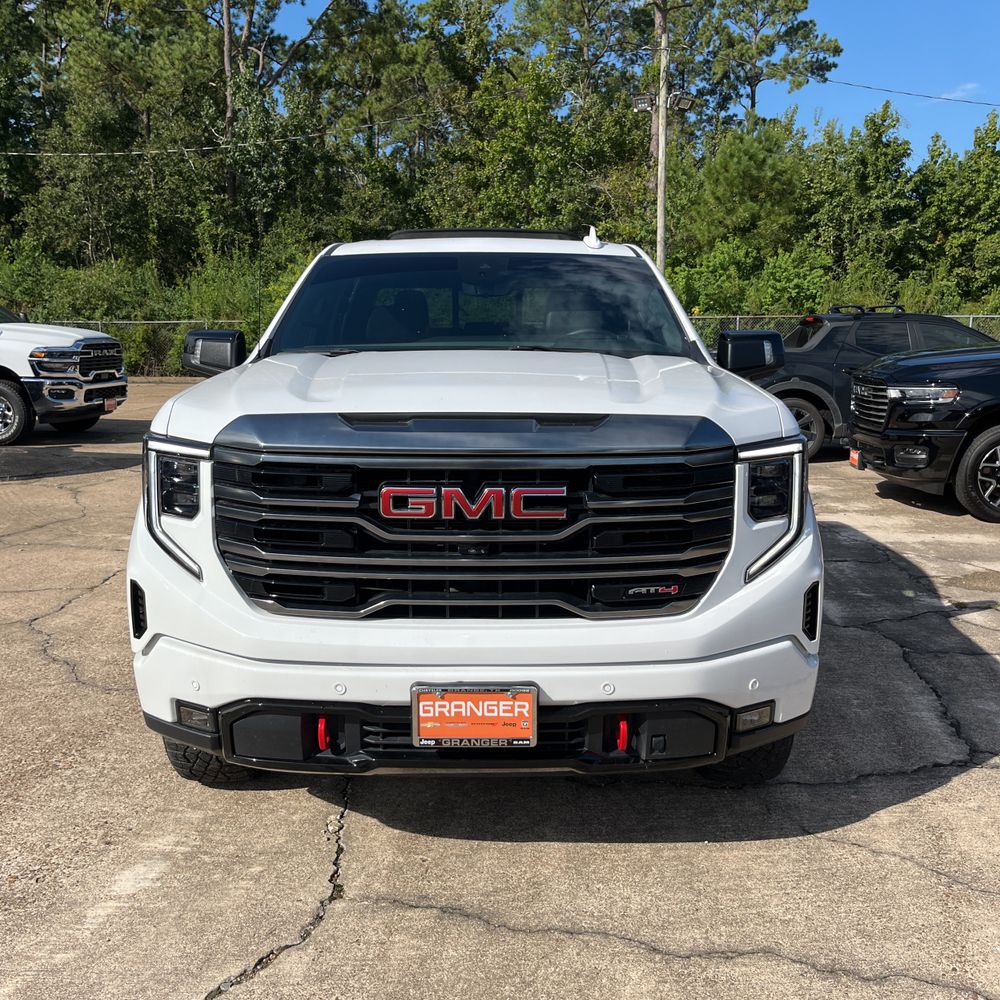2024 GMC Sierra 1500 AT4