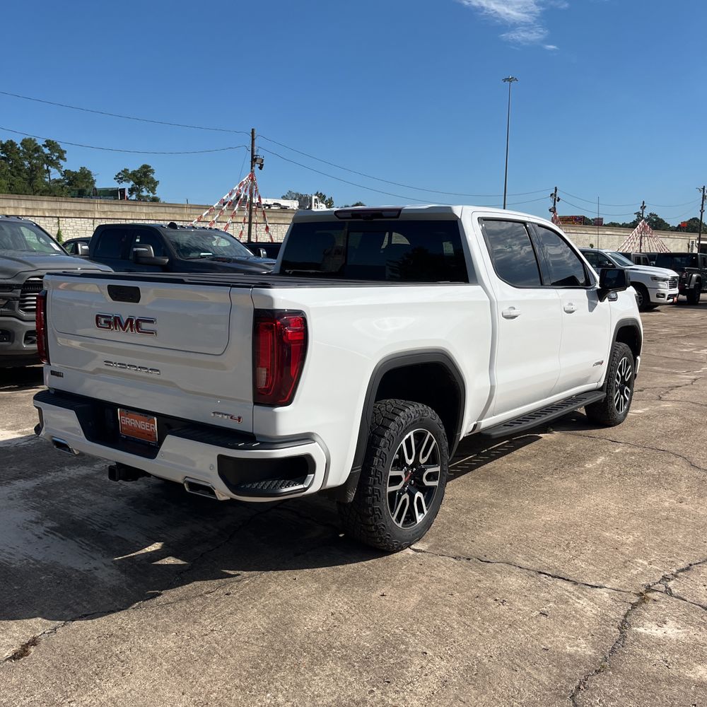 2024 GMC Sierra 1500 AT4