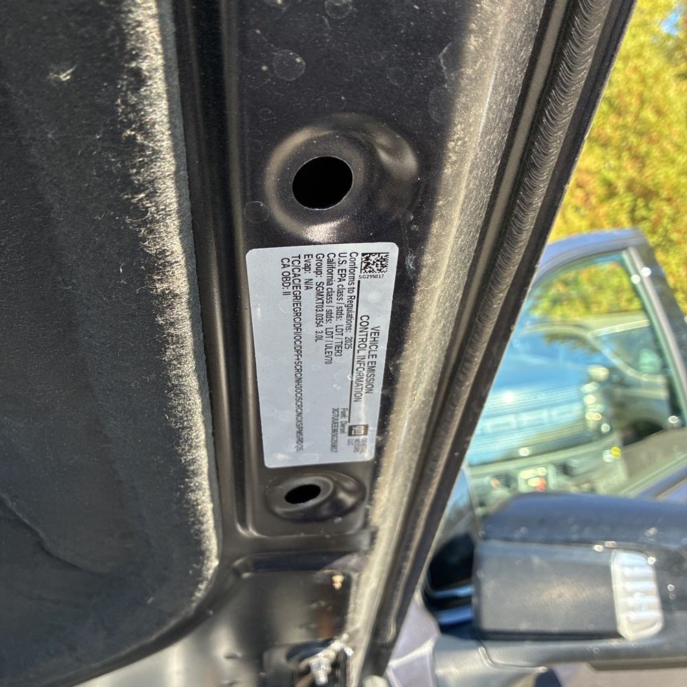 2025 GMC Sierra 1500 AT4