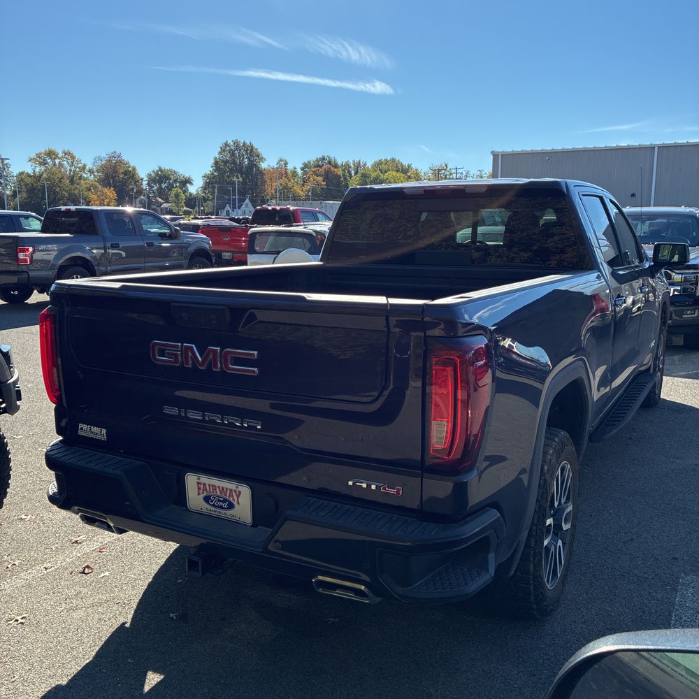 2025 GMC Sierra 1500 AT4