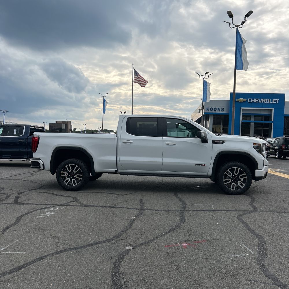 2024 GMC Sierra 1500 AT4