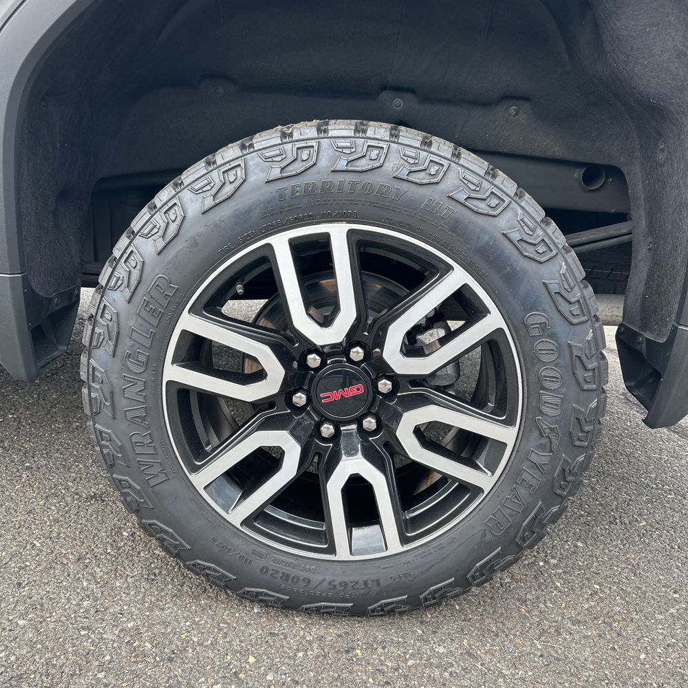 2024 GMC Sierra 1500 AT4