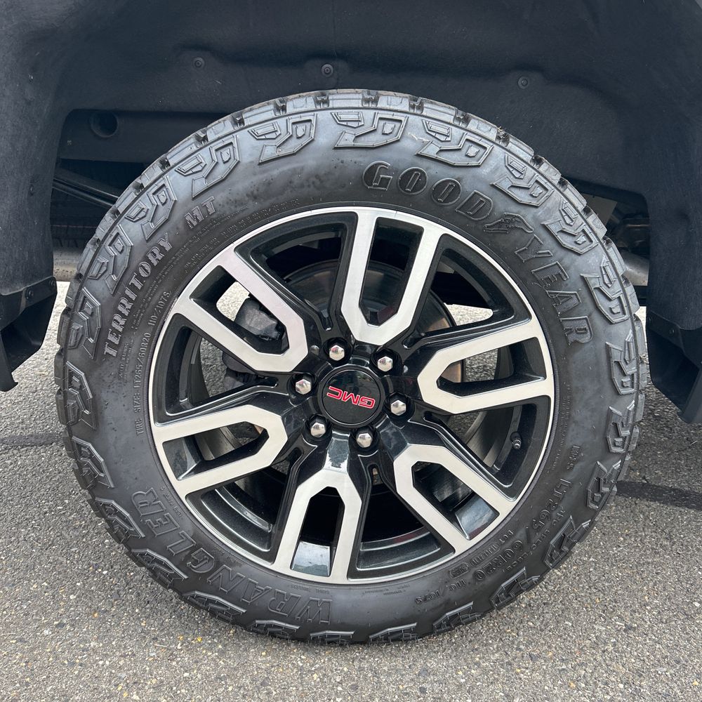2024 GMC Sierra 1500 AT4