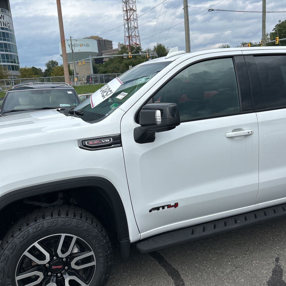 2024 GMC Sierra 1500 AT4