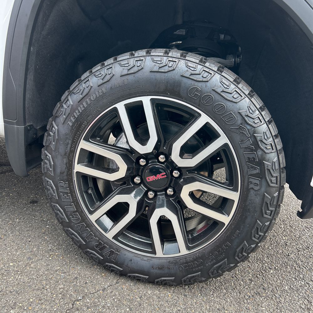 2024 GMC Sierra 1500 AT4