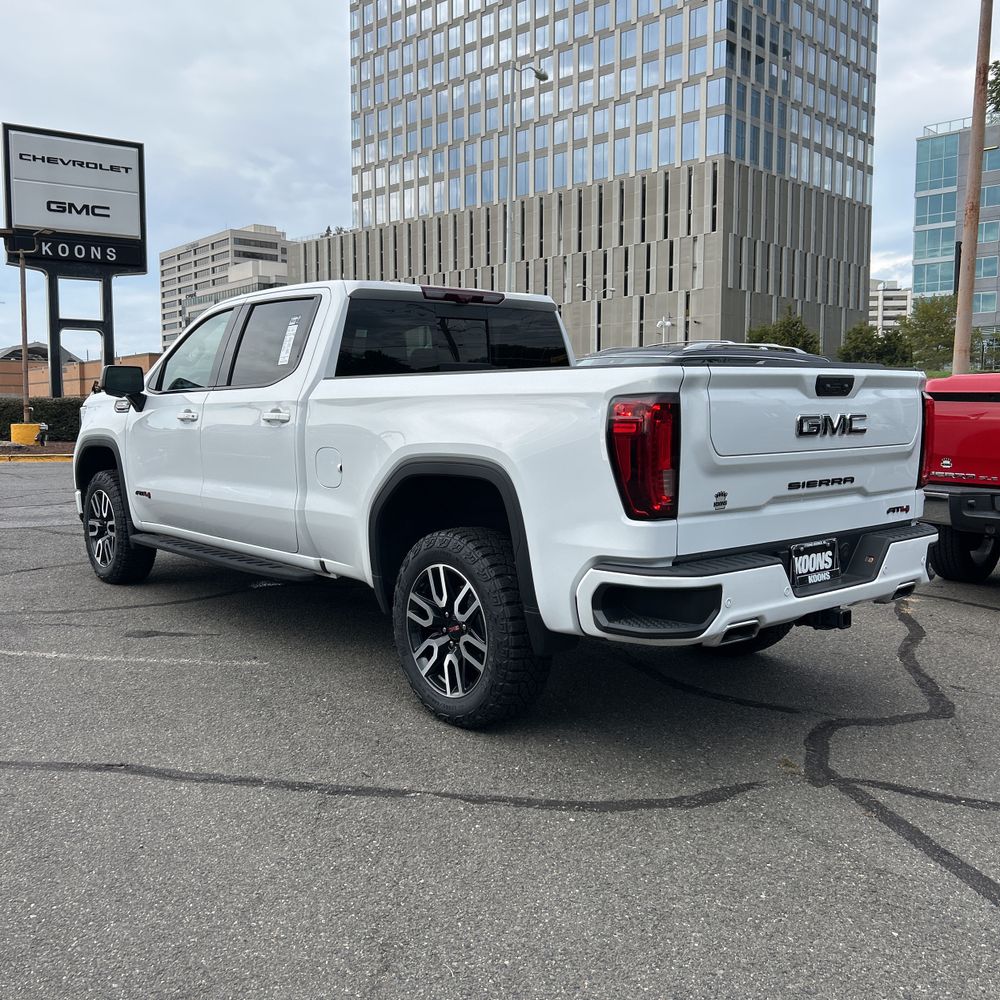 2024 GMC Sierra 1500 AT4
