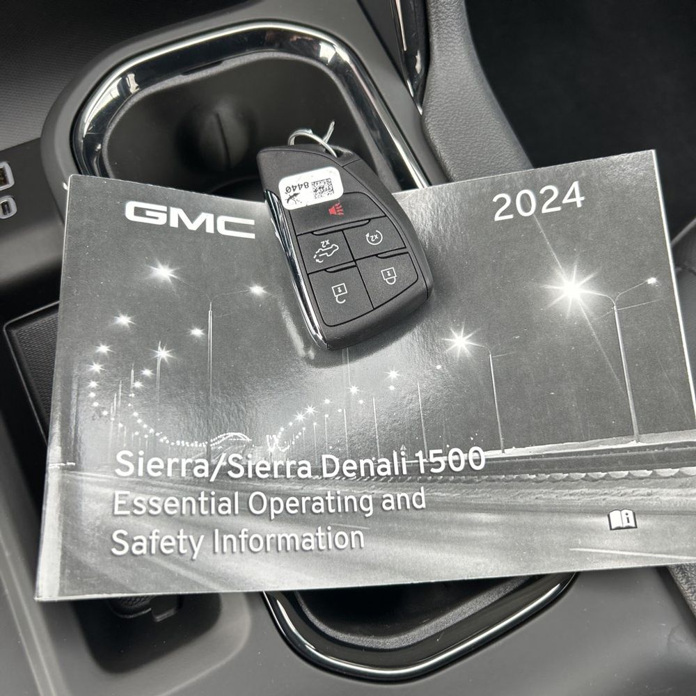 2024 GMC Sierra 1500 AT4