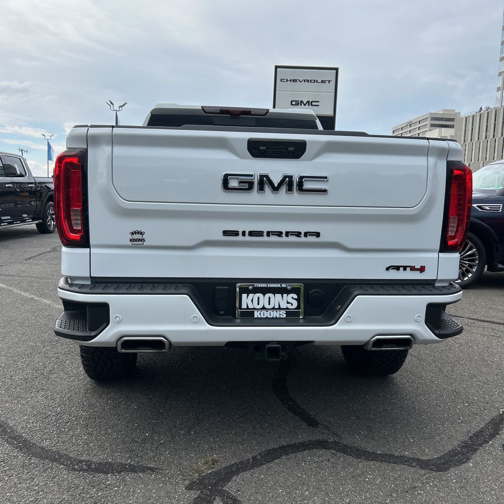 2024 GMC Sierra 1500 AT4