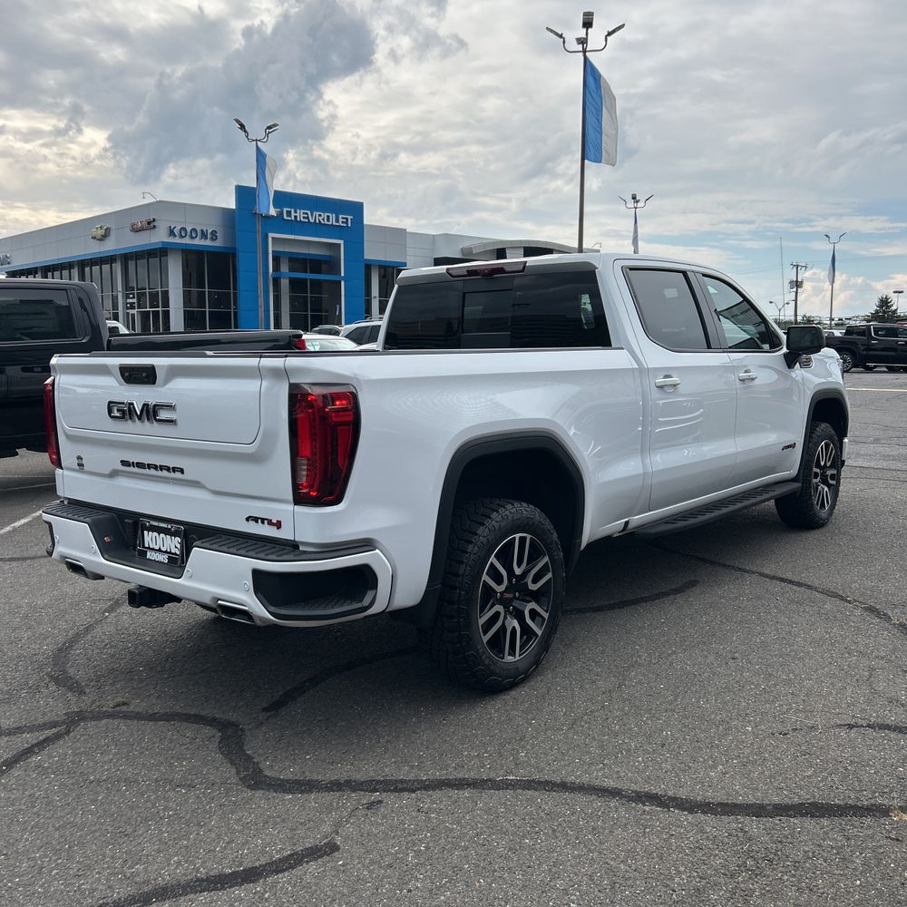 2024 GMC Sierra 1500 AT4