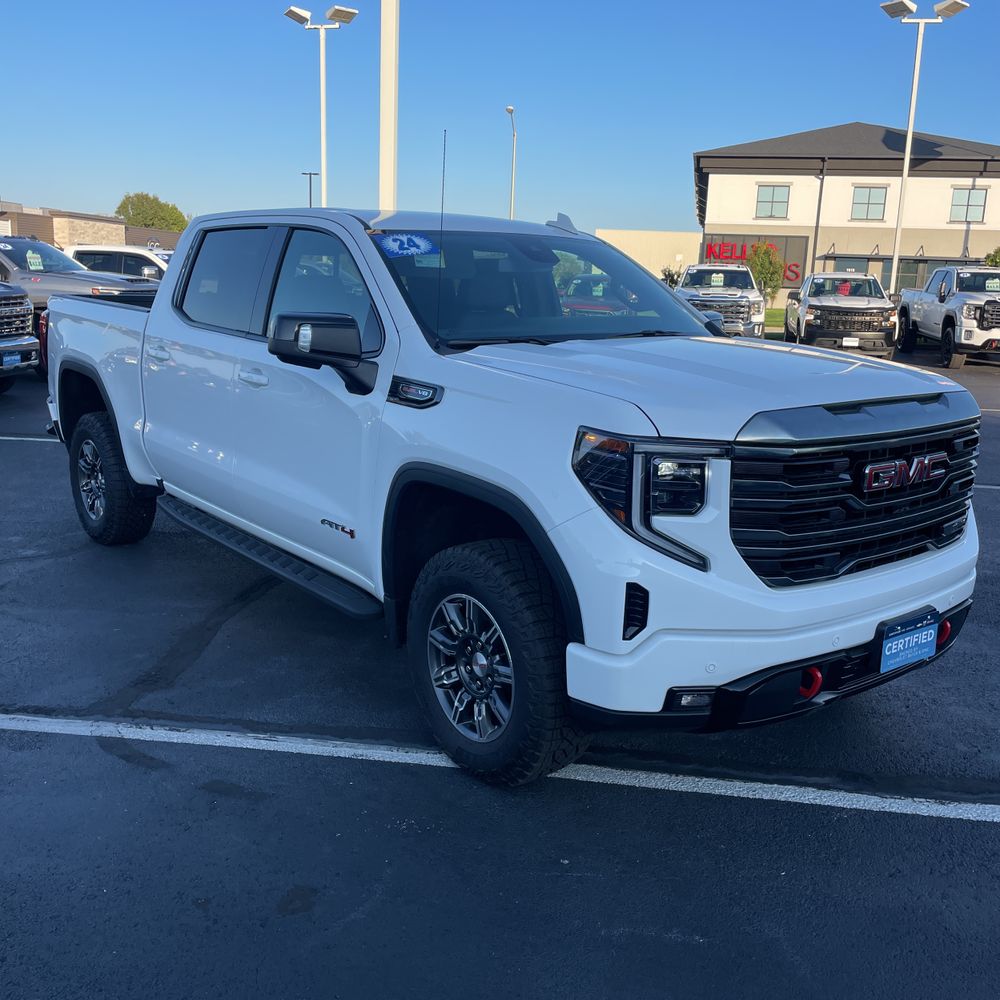 2024 GMC Sierra 1500 AT4
