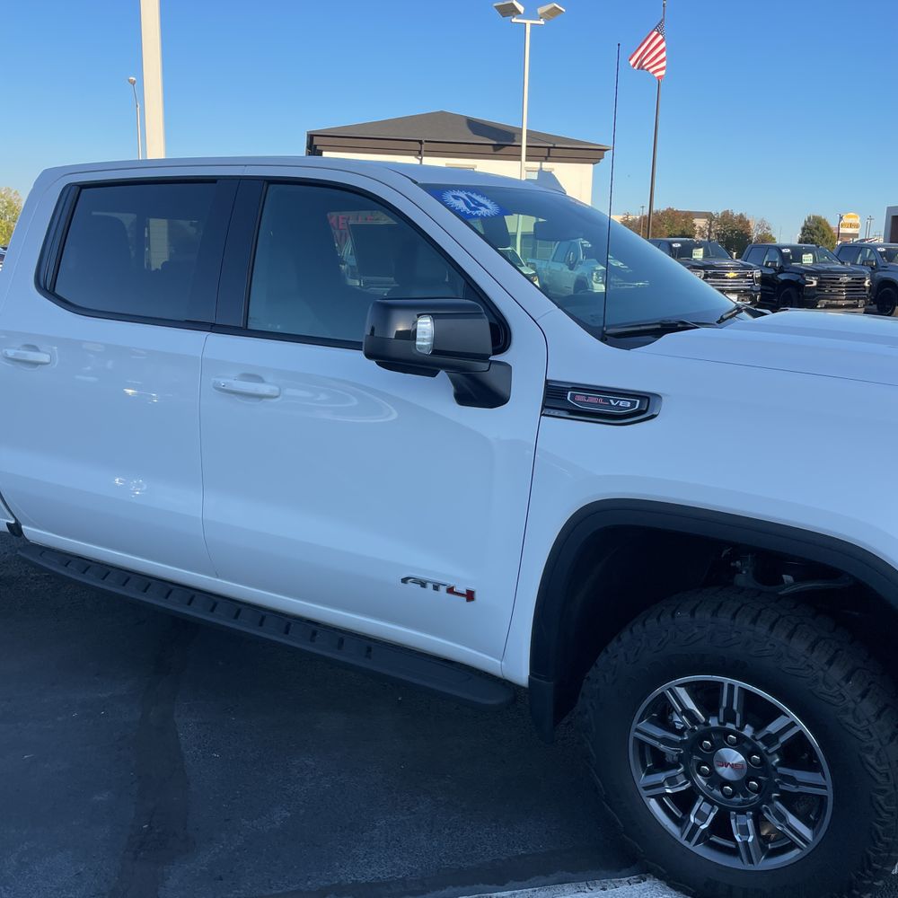 2024 GMC Sierra 1500 AT4