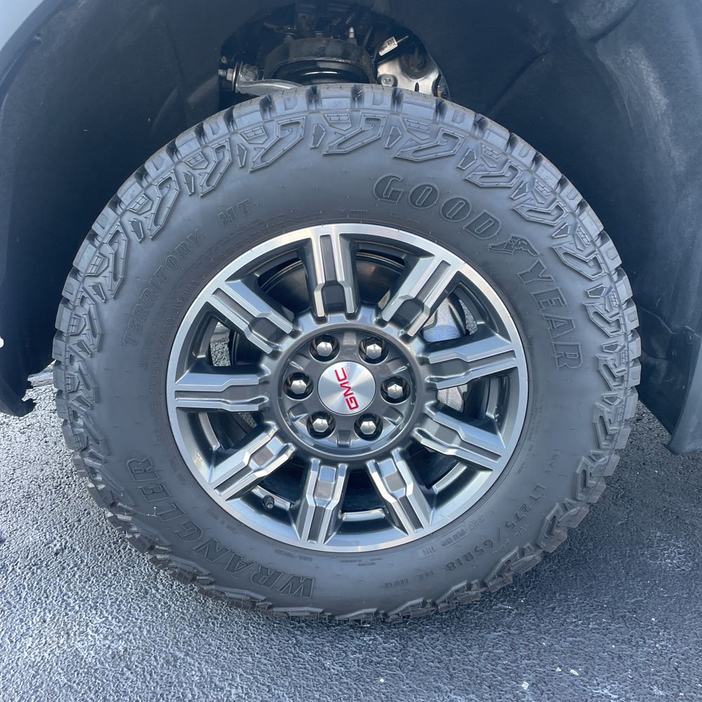 2024 GMC Sierra 1500 AT4