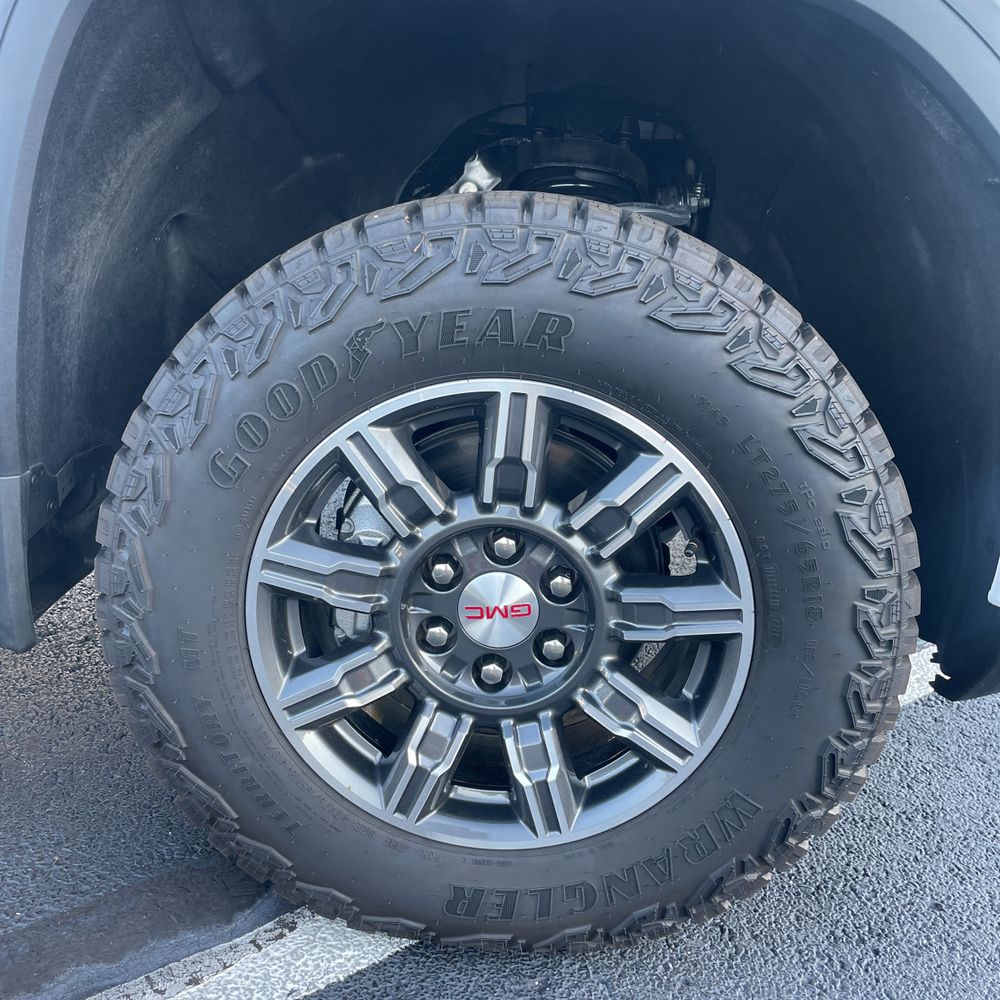 2024 GMC Sierra 1500 AT4