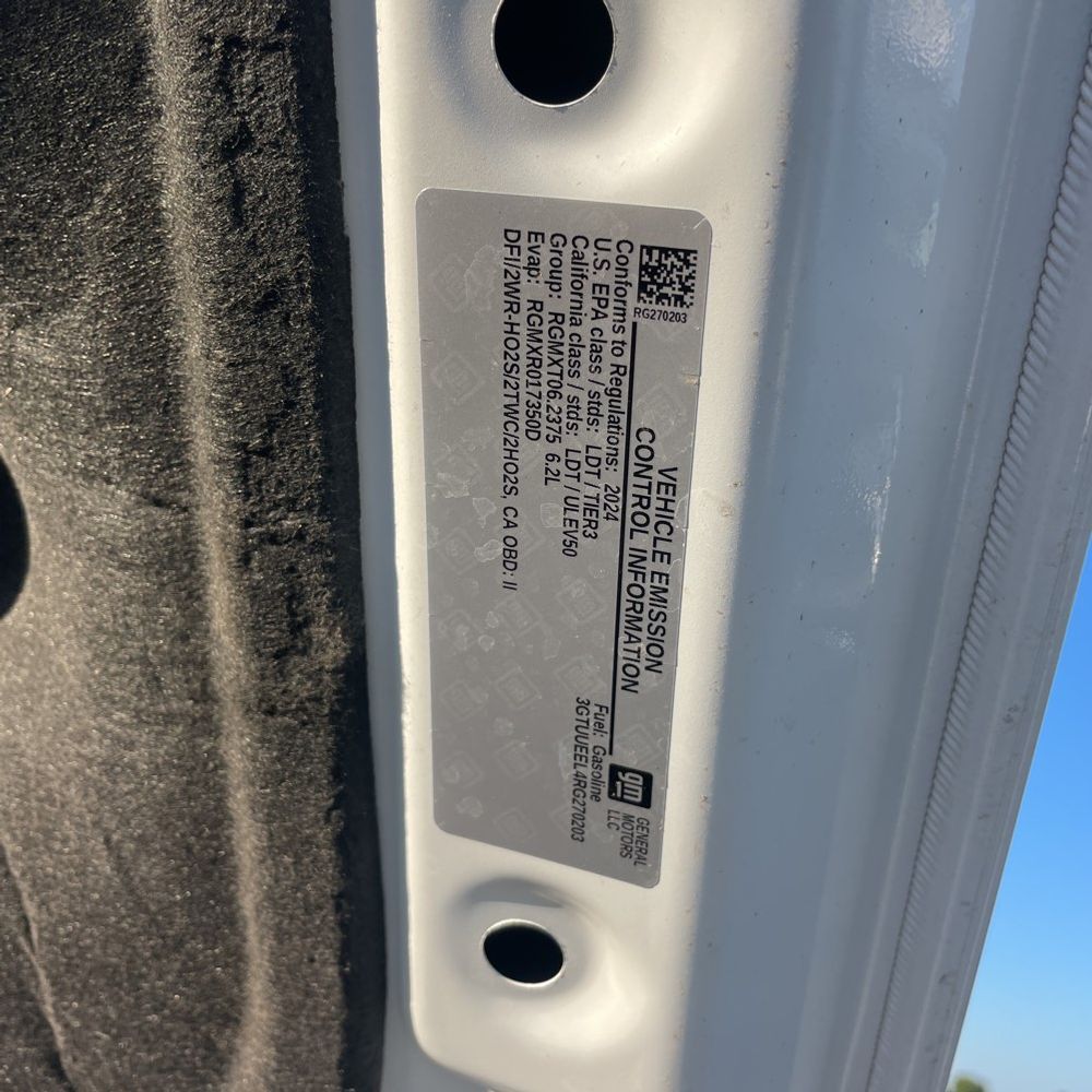 2024 GMC Sierra 1500 AT4