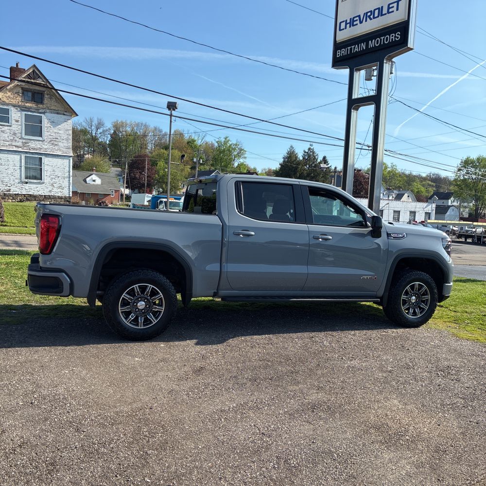 2024 GMC Sierra 1500 AT4