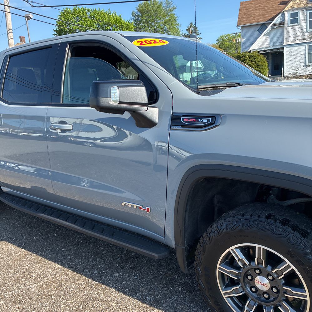 2024 GMC Sierra 1500 AT4