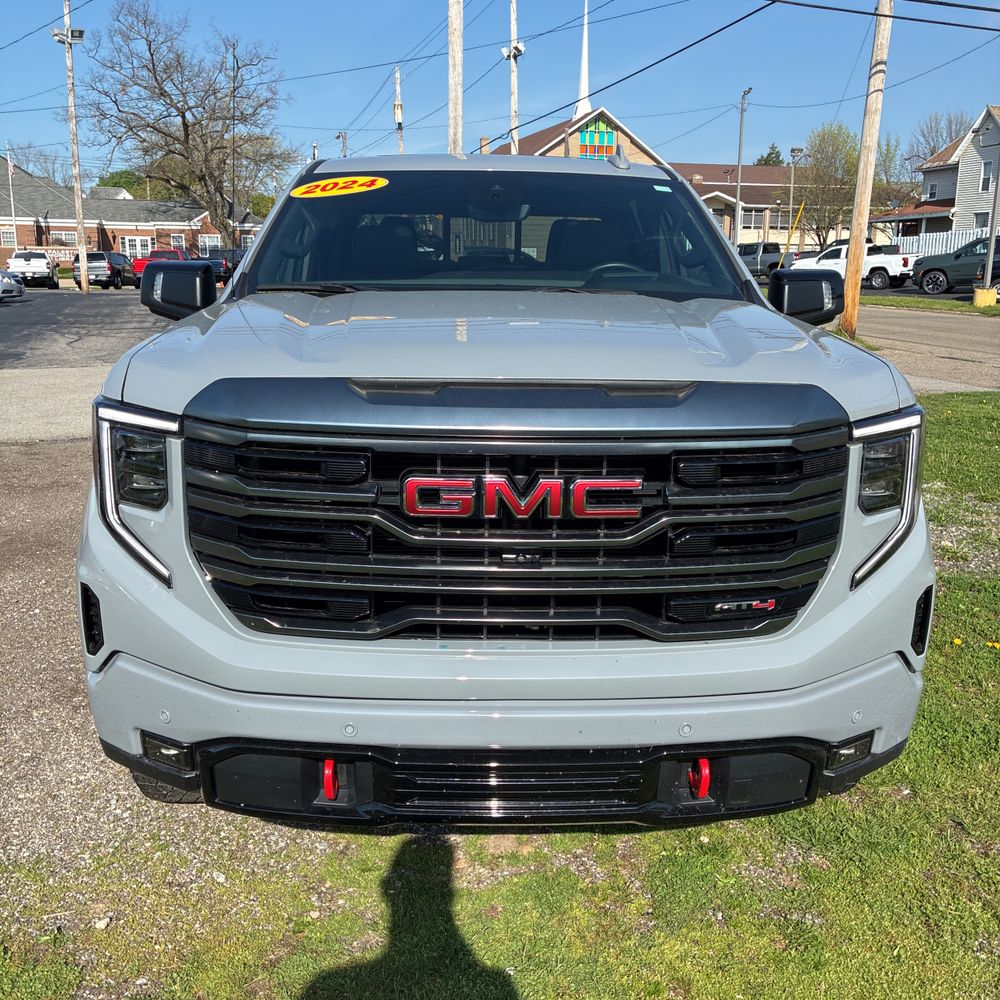 2024 GMC Sierra 1500 AT4