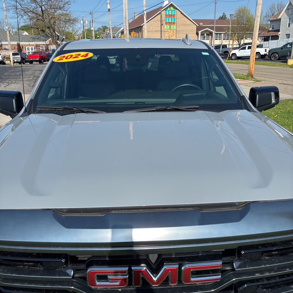 2024 GMC Sierra 1500 AT4