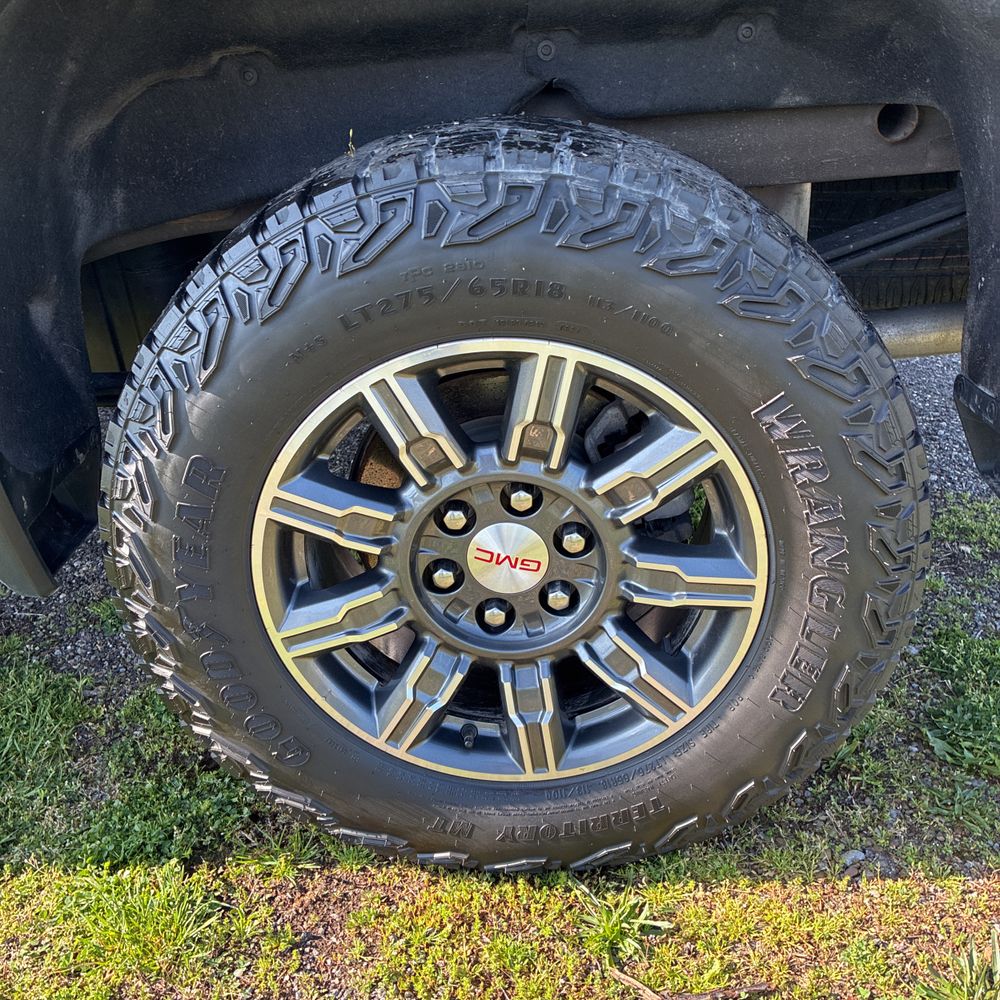 2024 GMC Sierra 1500 AT4