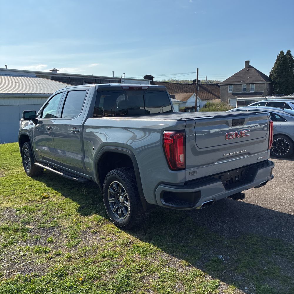 2024 GMC Sierra 1500 AT4