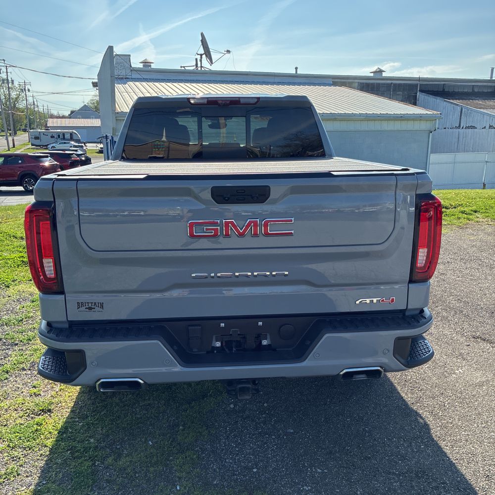 2024 GMC Sierra 1500 AT4
