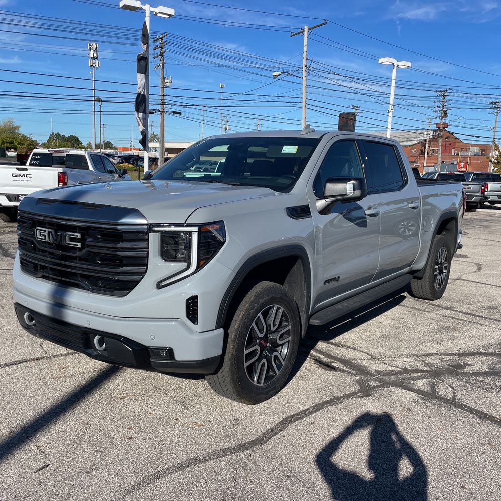 2024 GMC Sierra 1500 AT4