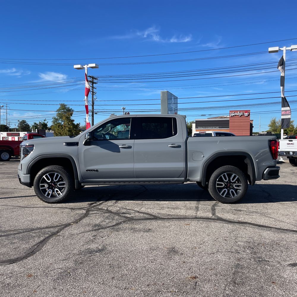 2024 GMC Sierra 1500 AT4