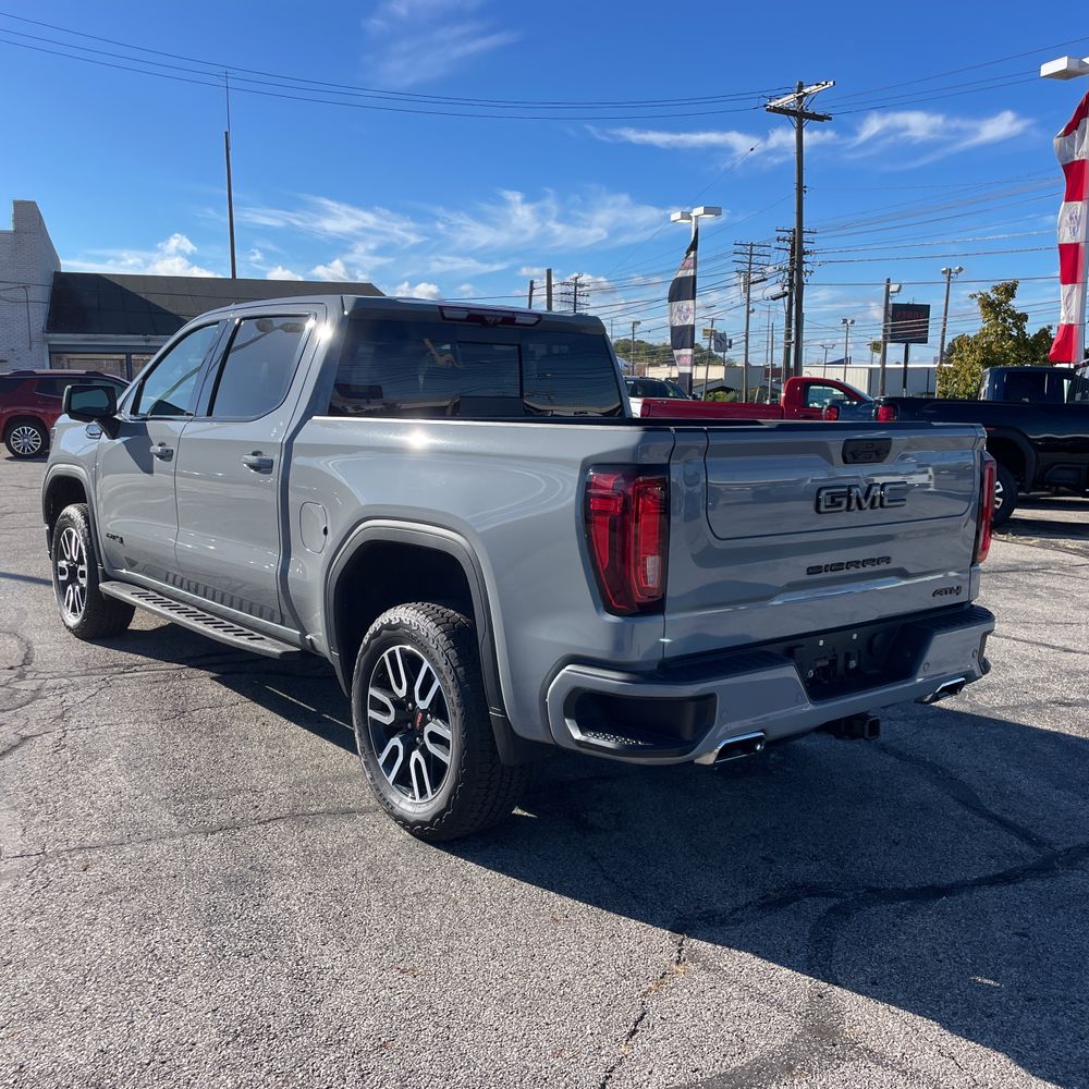 2024 GMC Sierra 1500 AT4