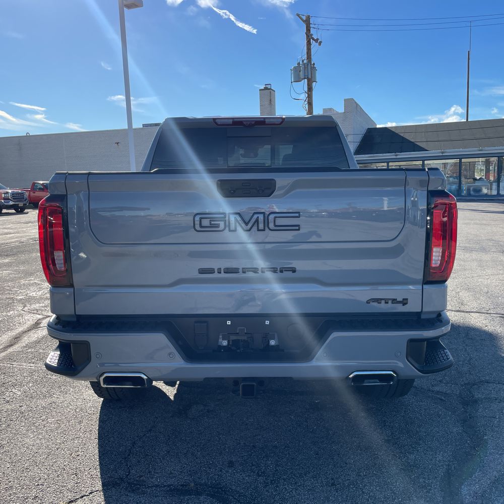 2024 GMC Sierra 1500 AT4