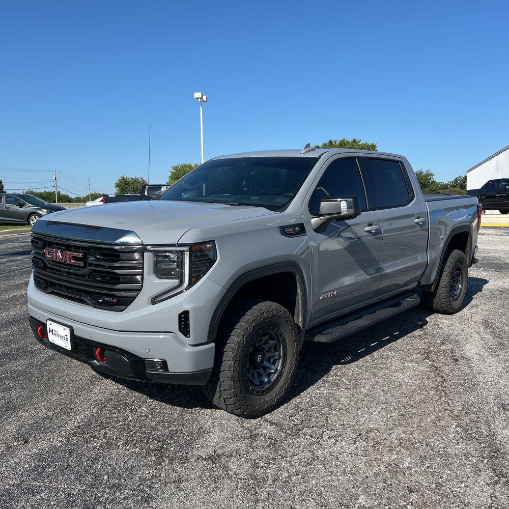 2024 GMC Sierra 1500 AT4