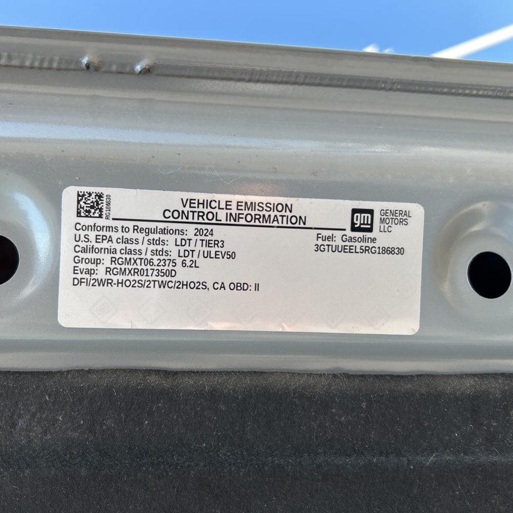2024 GMC Sierra 1500 AT4