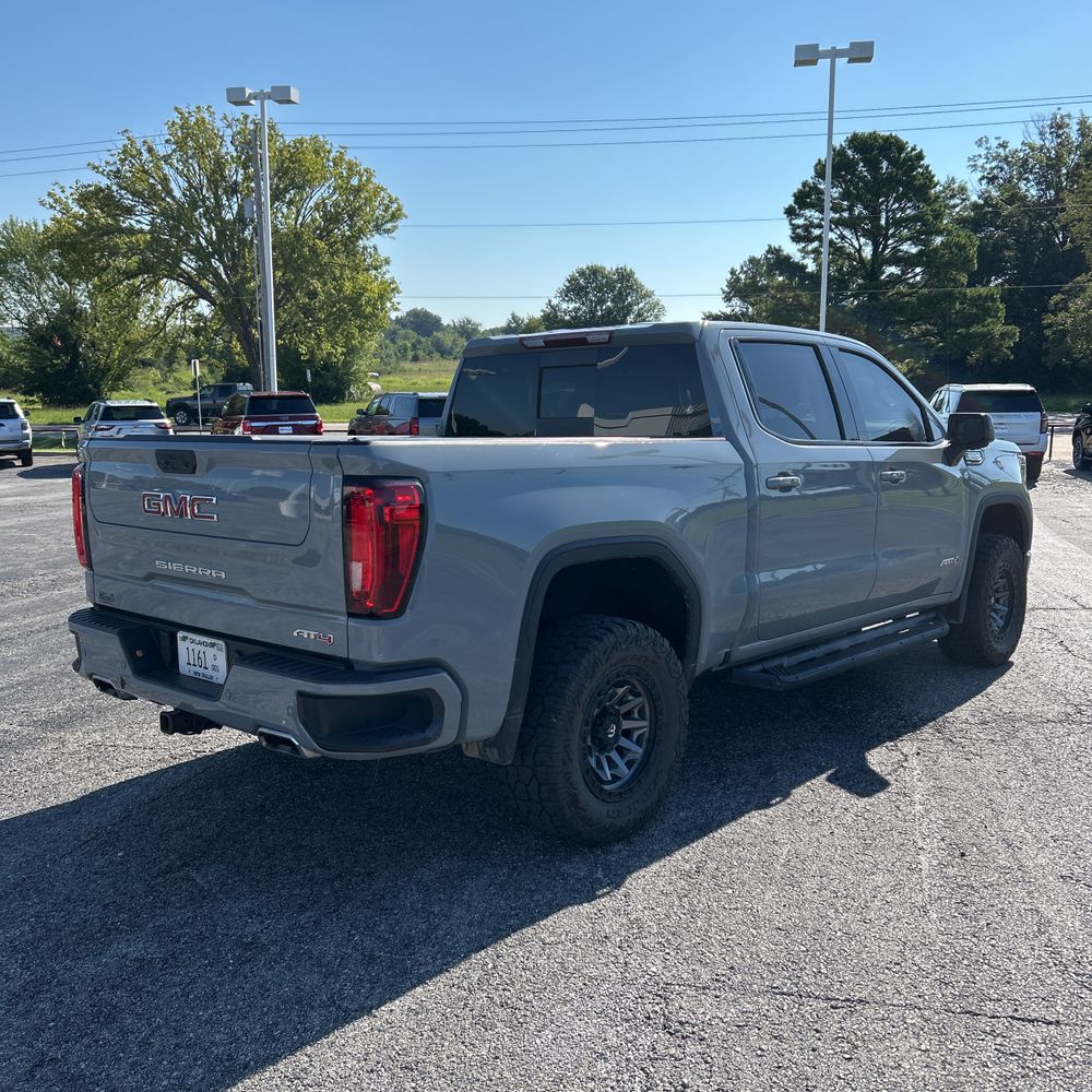 2024 GMC Sierra 1500 AT4