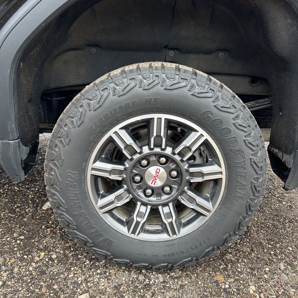 2024 GMC Sierra 1500 AT4