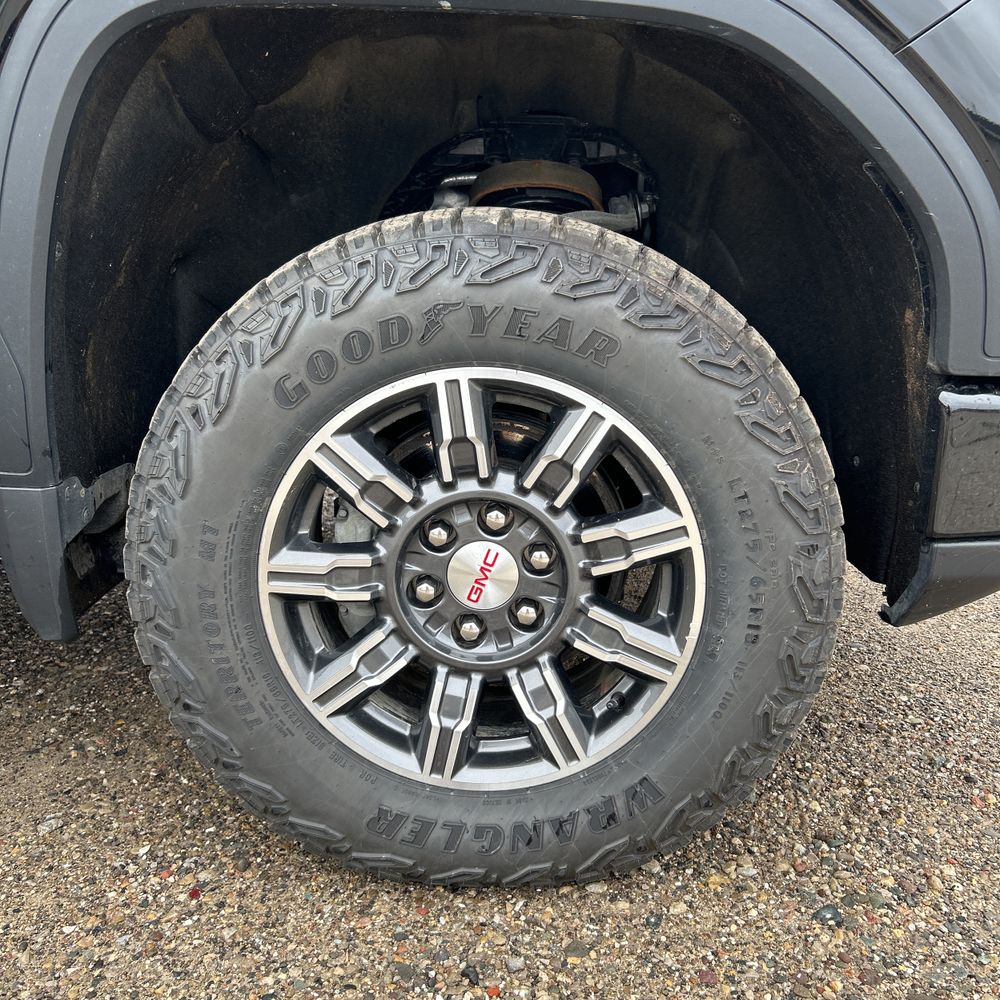2024 GMC Sierra 1500 AT4