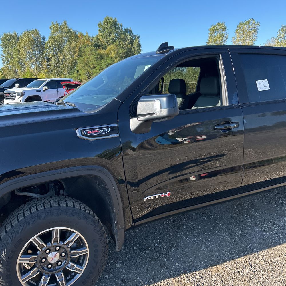 2024 GMC Sierra 1500 AT4