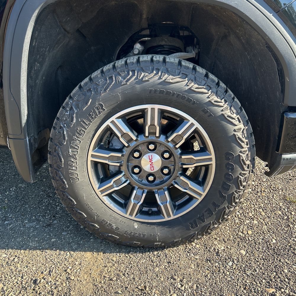 2024 GMC Sierra 1500 AT4