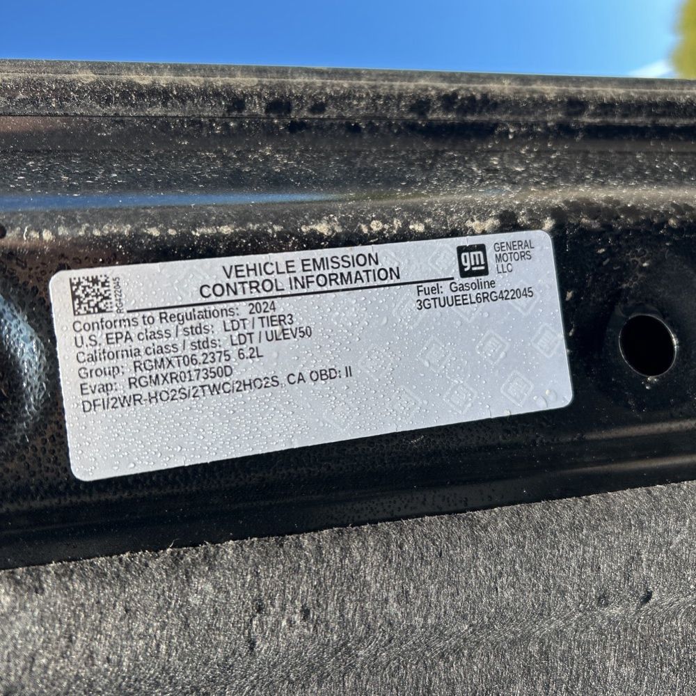 2024 GMC Sierra 1500 AT4