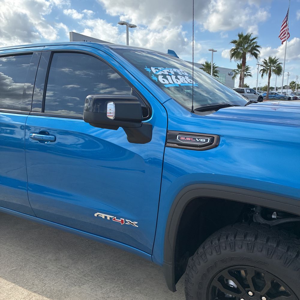 2023 GMC Sierra 1500 AT4X