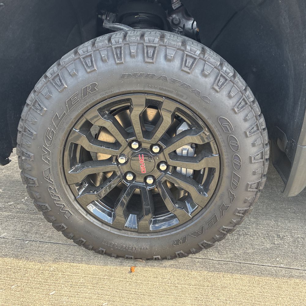 2023 GMC Sierra 1500 AT4X