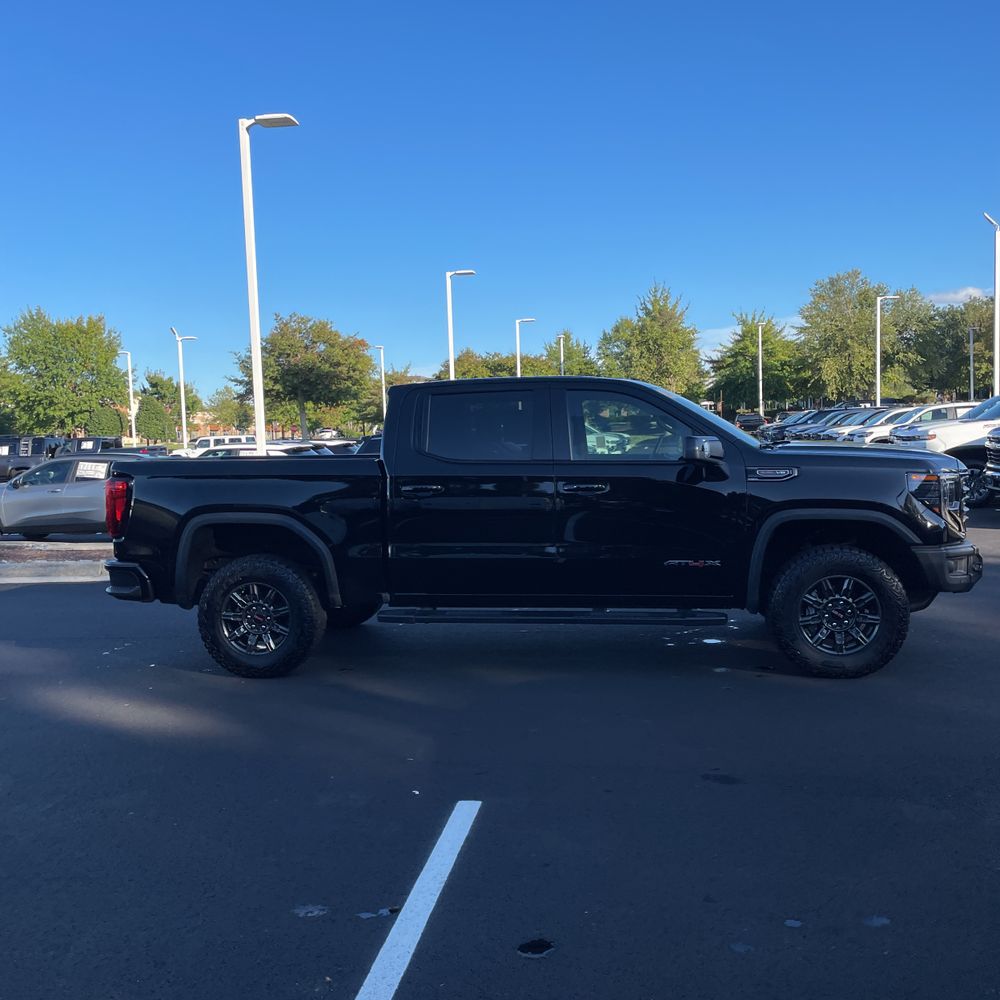 2024 GMC Sierra 1500 AT4X