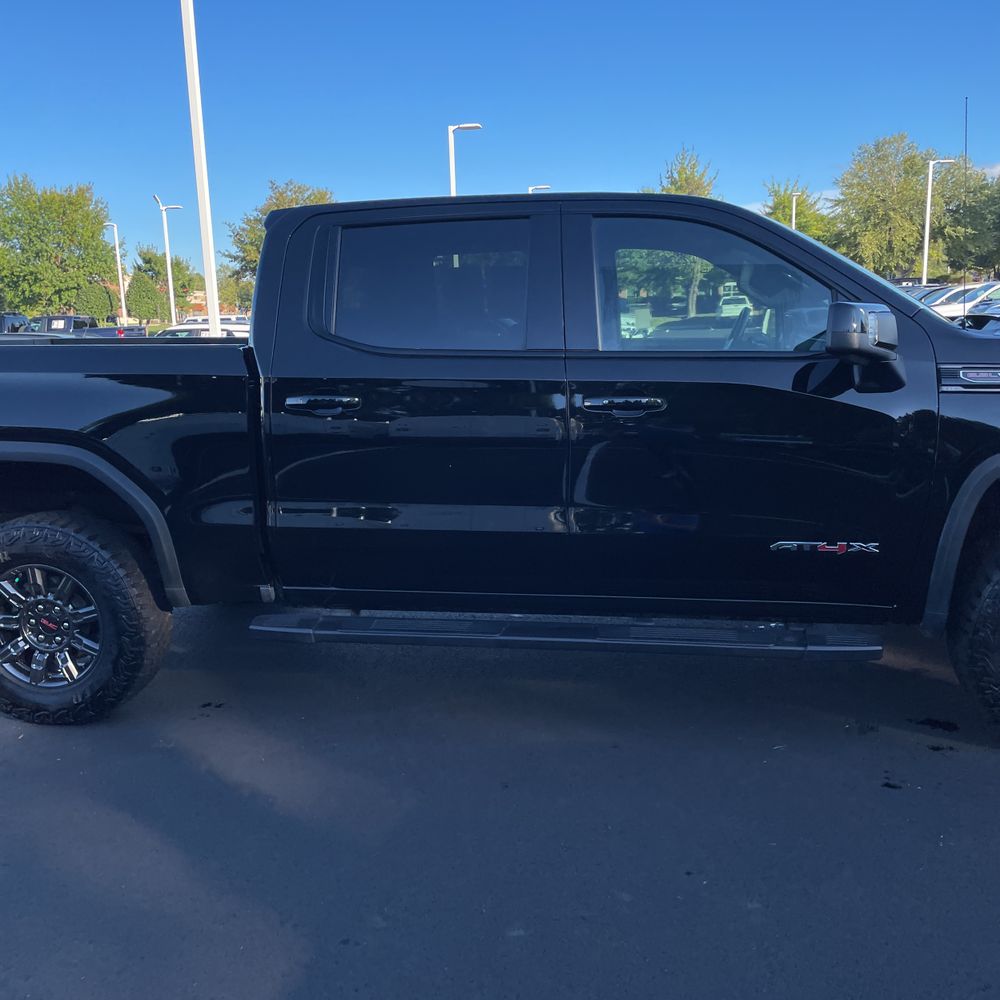 2024 GMC Sierra 1500 AT4X