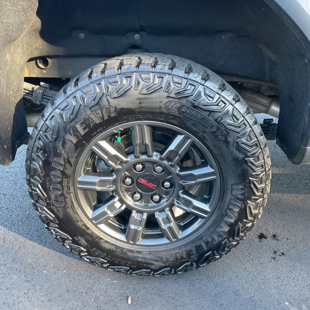 2024 GMC Sierra 1500 AT4X