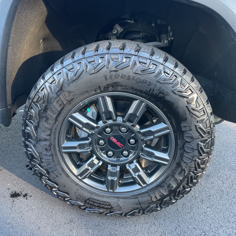 2024 GMC Sierra 1500 AT4X