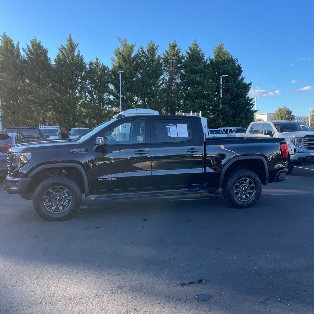 2024 GMC Sierra 1500 AT4X