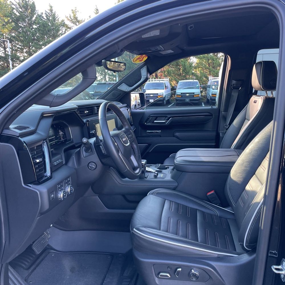 2024 GMC Sierra 1500 AT4X